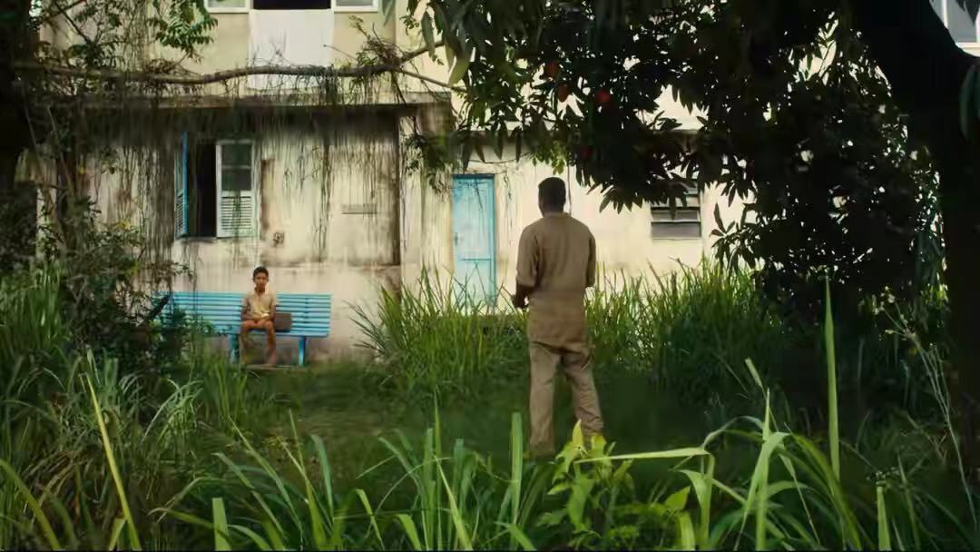 贝利球王的传奇一生视频,贝利贫民窟球王