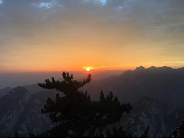 华山自驾最惊险的道路,华山最惊险的公路