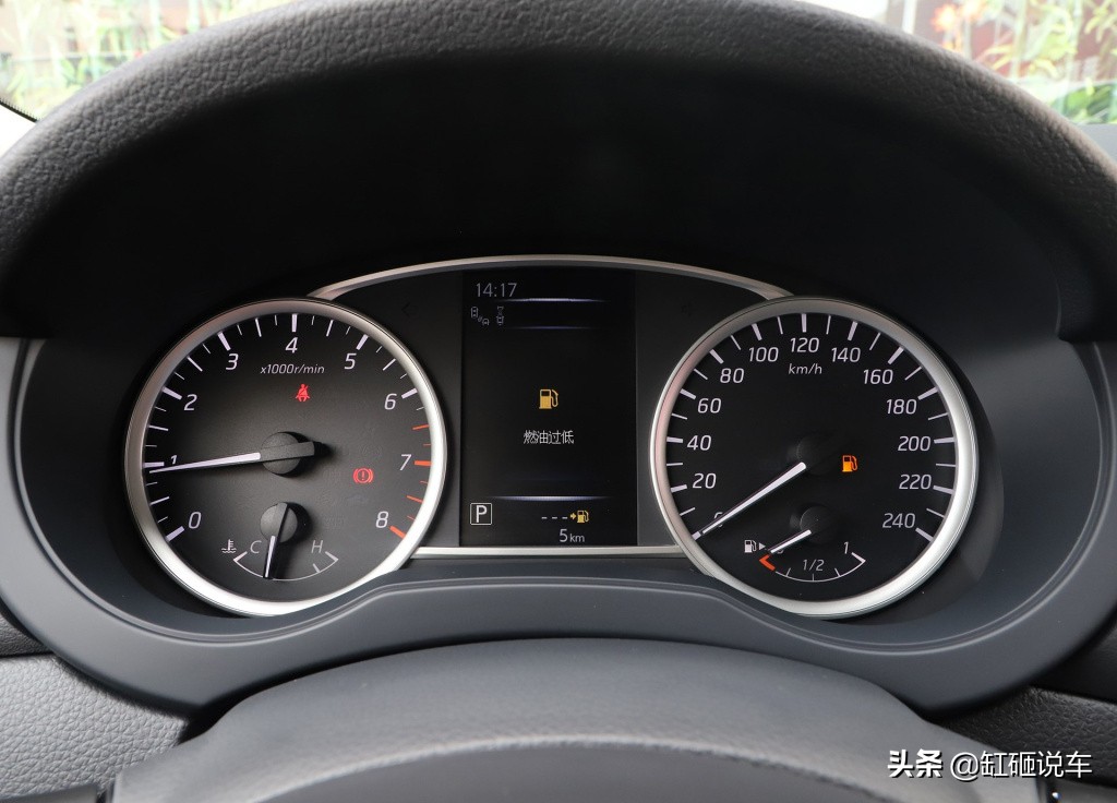 最新款日产骐达价格,11款骐达空间大吗