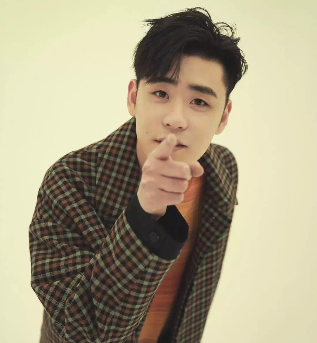 张云雷“渡劫”归来：手术取出全身钢钉，恢复不到一月便急回舞台