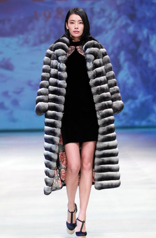 不同地方穿不同的衣服,不同的地方一样的温度