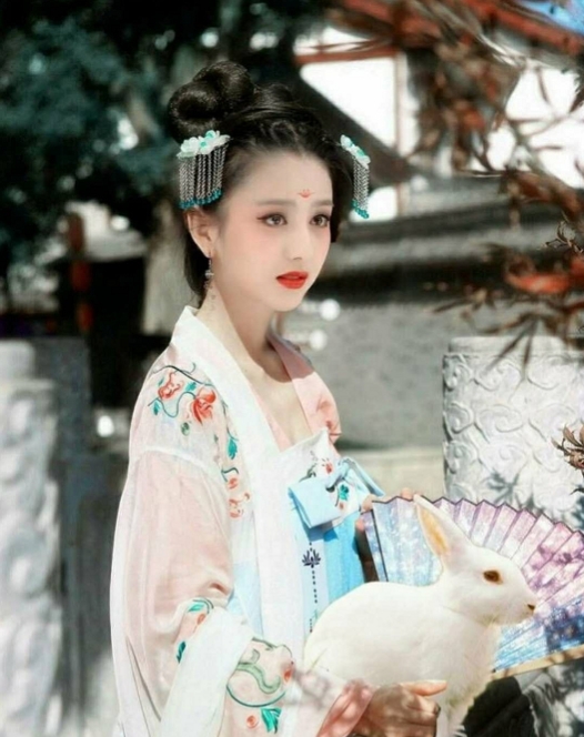 露额头对颜值要求更高,据说寸头是检验颜值的唯一标准