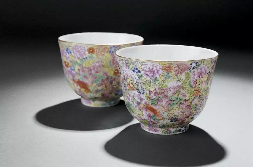 民国粉彩瓷器百花不落地瓶,乾隆粉彩百花不落地瓷器