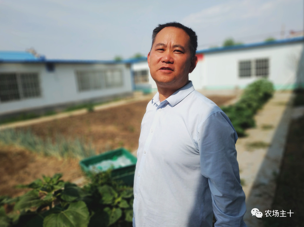 从沿街乞讨到身家亿万，“特养教父”32年的农业路堪称一部传奇史