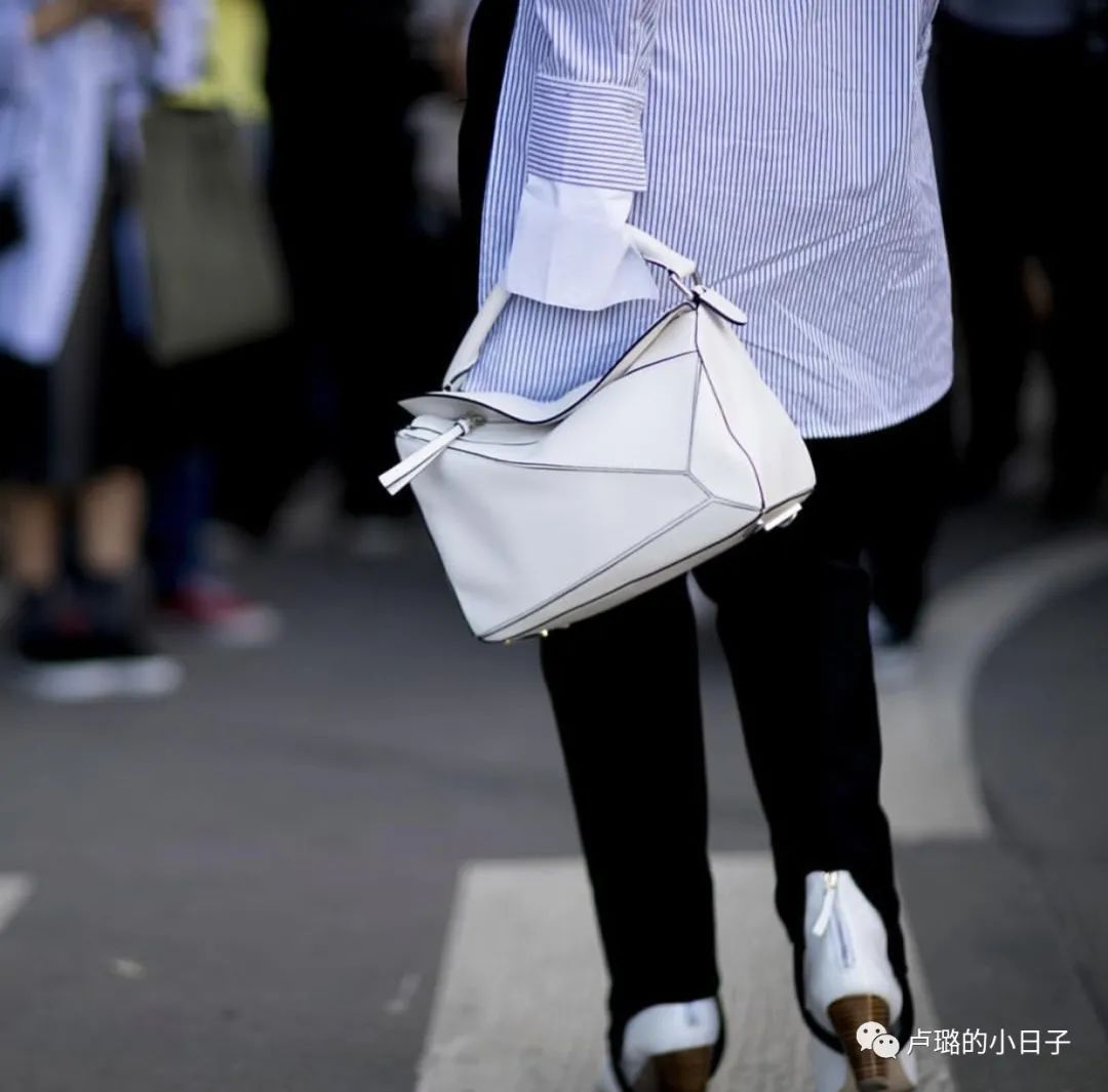 要说高级感的包，标配一定是白色包