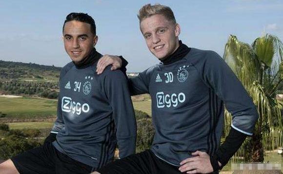 范德贝克加盟曼联中场强手如云,终于下树了