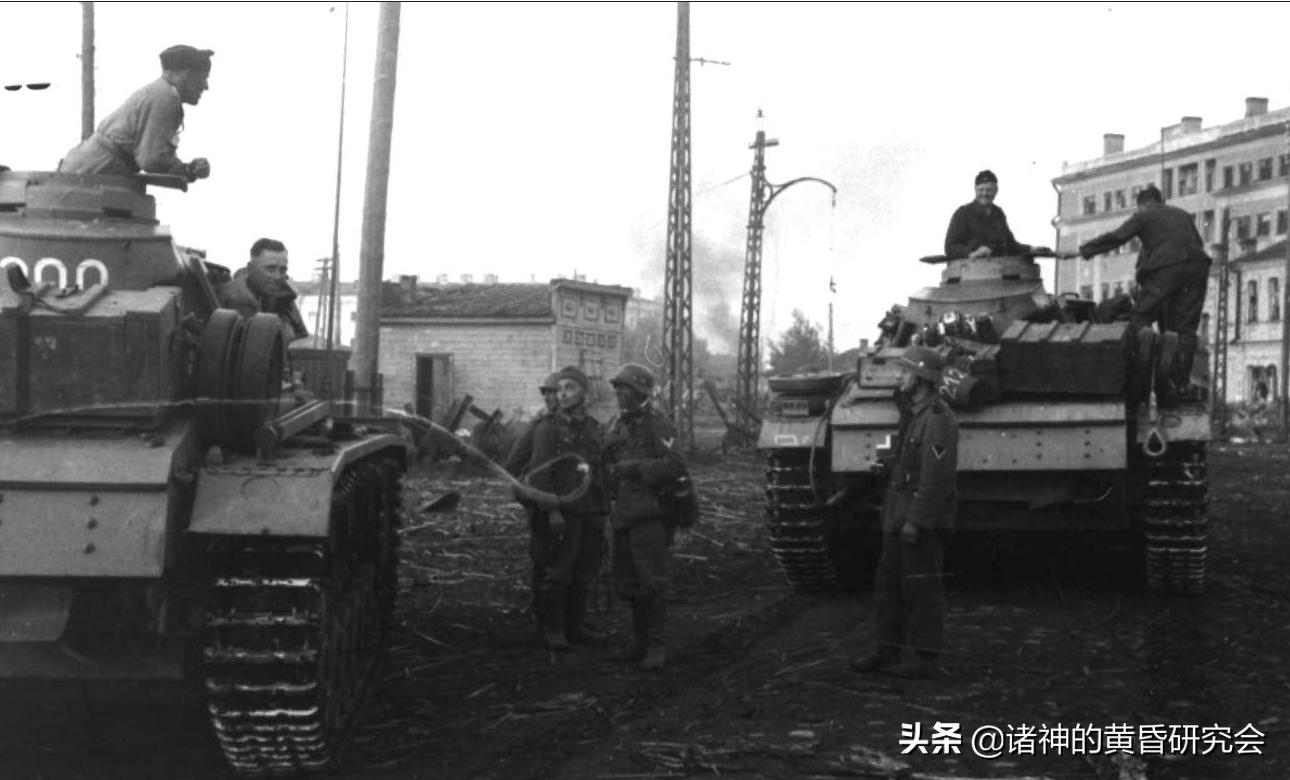 七月飞火-100张珍贵图片中的1942年沃罗涅日血战今与昔（上）