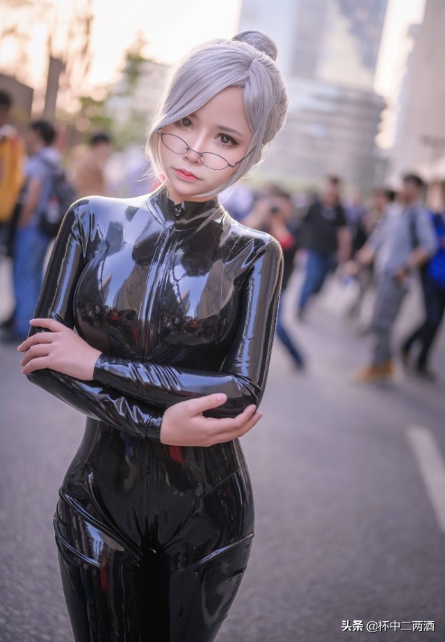 cosplay黑胶皮衣穿法,cosplay皮衣美女视频合集