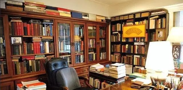 李敖为什么没获诺贝尔奖,李敖为什么没有评价莫言