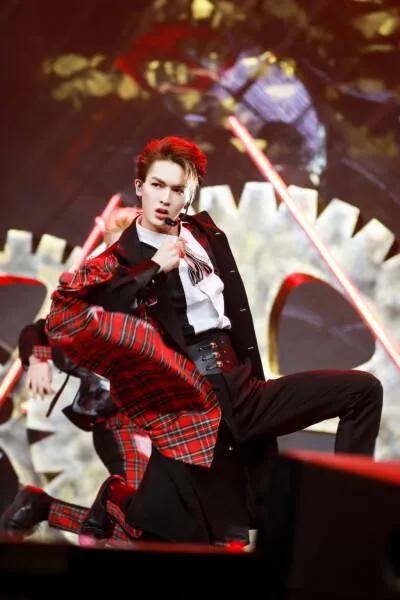 男爱豆顶级贵公子颜？清冷疏离的外表下却藏着柔和纯良的心