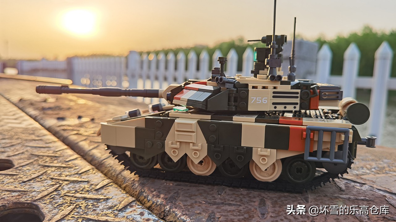 积木t90坦克带悬挂的,启蒙坦克积木虎式t90