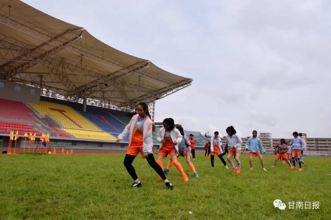 奔跑吧少年青少年足球夏令营,奔跑吧少年泉州篮球训练营