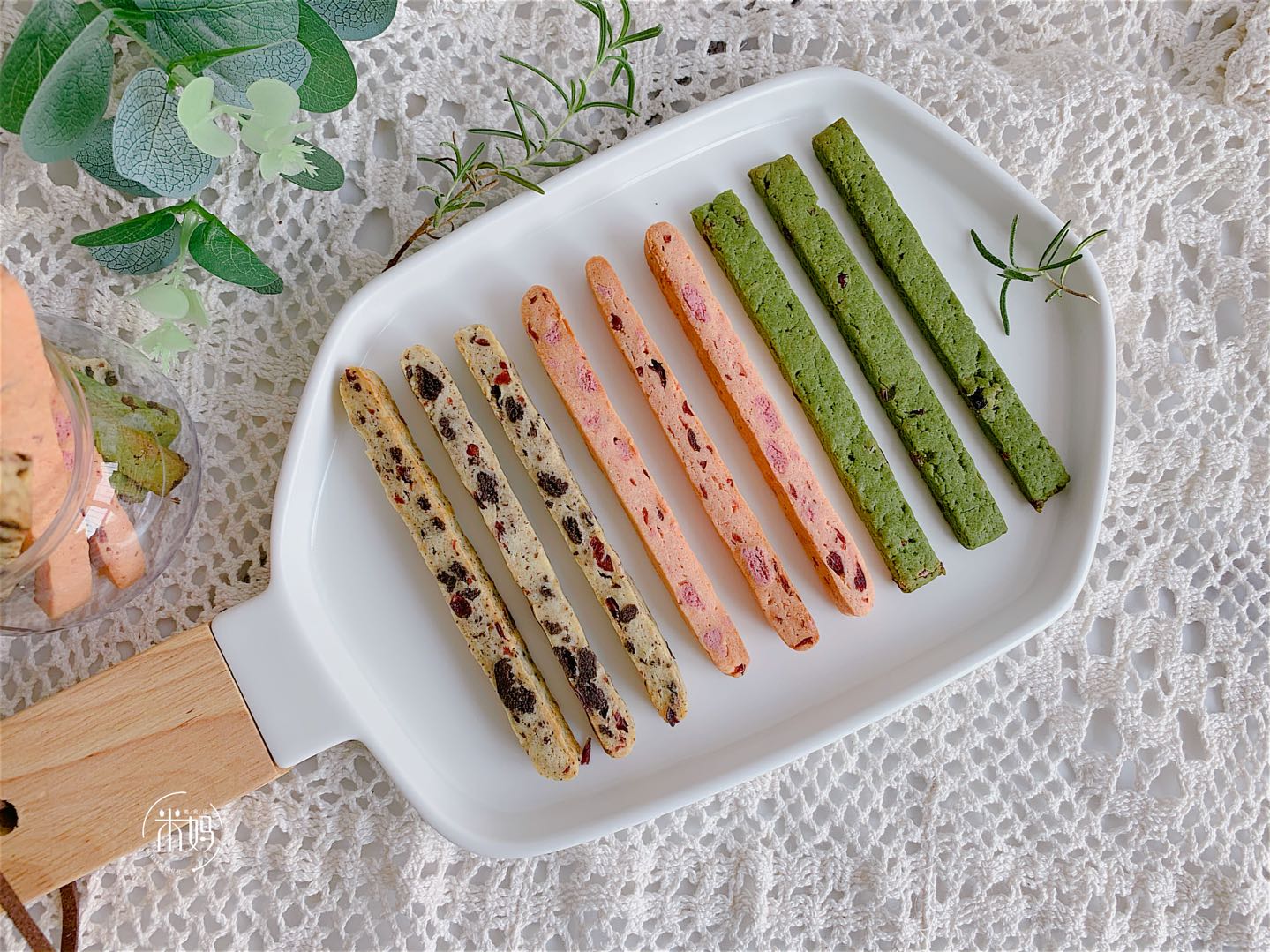 牛奶自制奶棒,用面粉和牛奶制作简单的食物