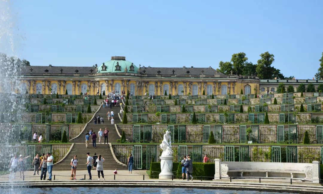 住在童话世界里,住在童话世界里的人