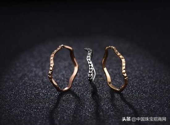 涨知识钻戒回收,戒指买18k金的还是纯金的好