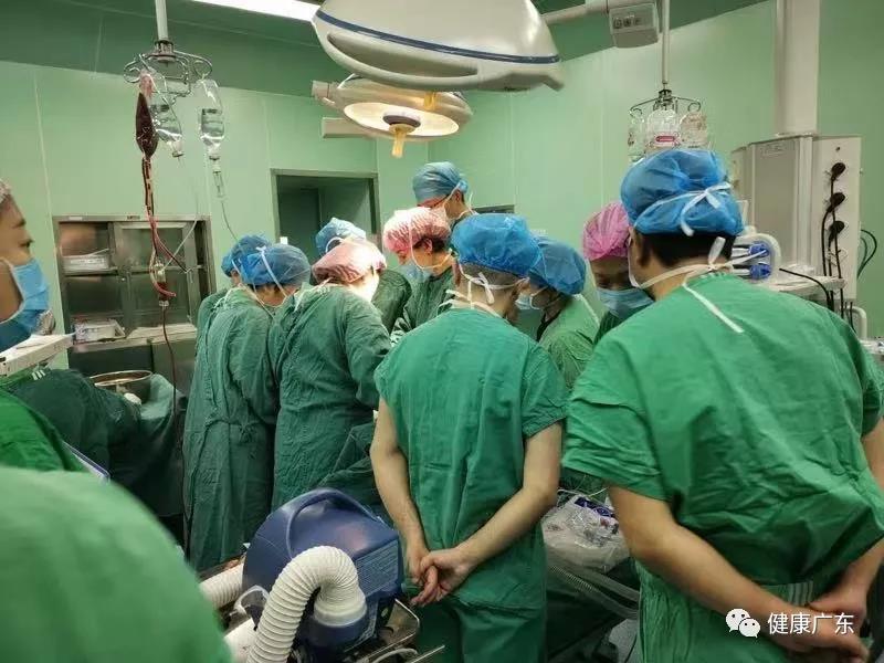 纪实|维族妈妈命悬一线广东医生东方来