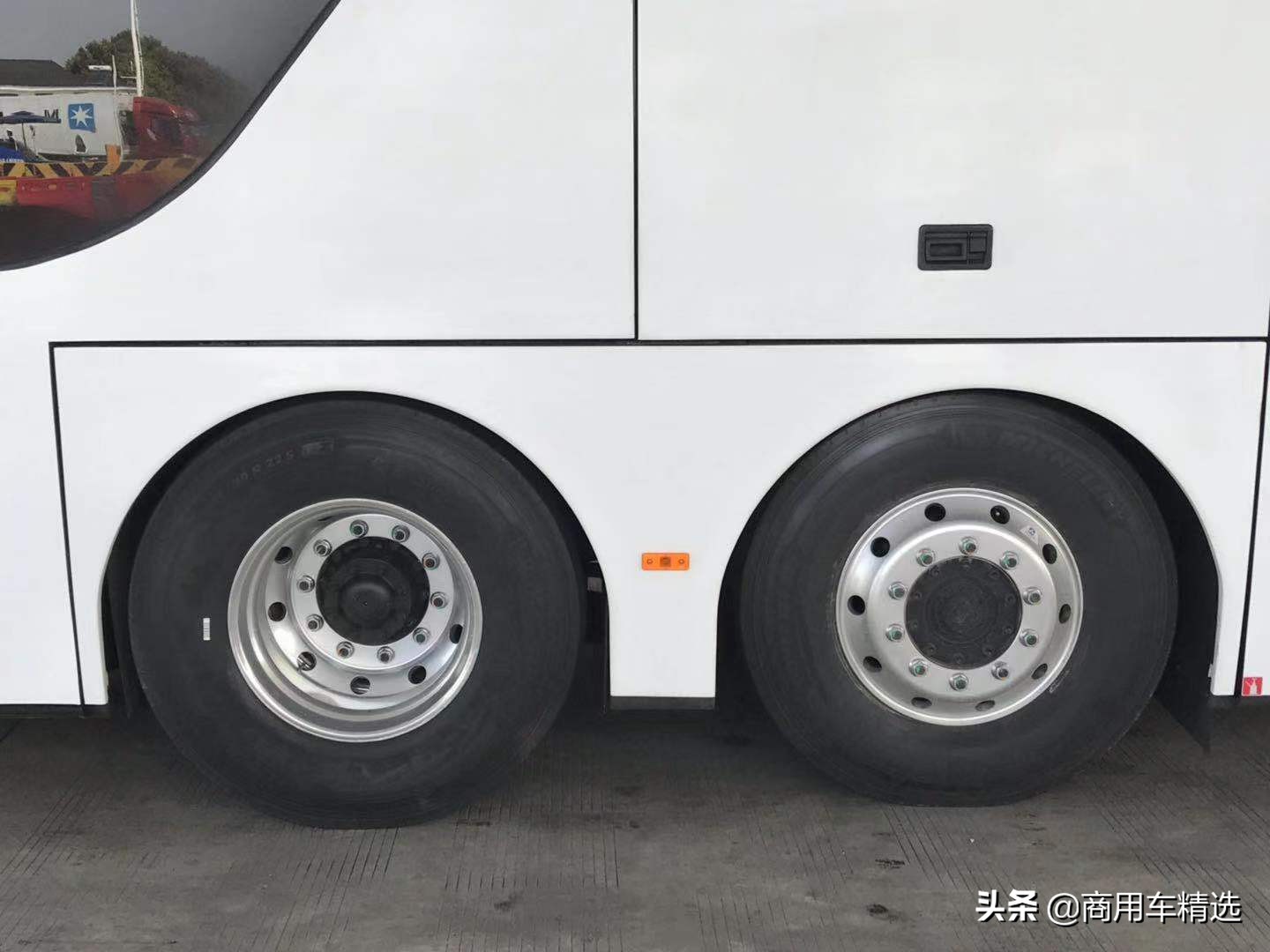 13.7米双层客车,13.7米卧铺大巴