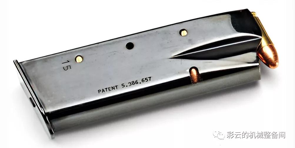 勃朗宁1953手枪 (勃朗宁大威力手枪vs勃朗宁m1900)