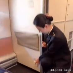 手机进水放进米缸里真的管用吗,手机进水放进米缸有用吗