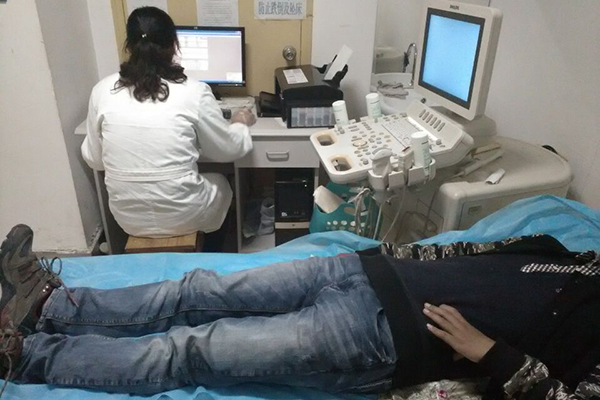 刚过四十月经就特别少正常吗,过了四十岁月经不正常了怎么回事