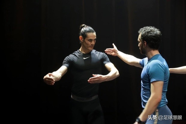 贝尔爱打高尔夫算个啥？卡瓦尼：我是一位古典芭蕾舞爱好者