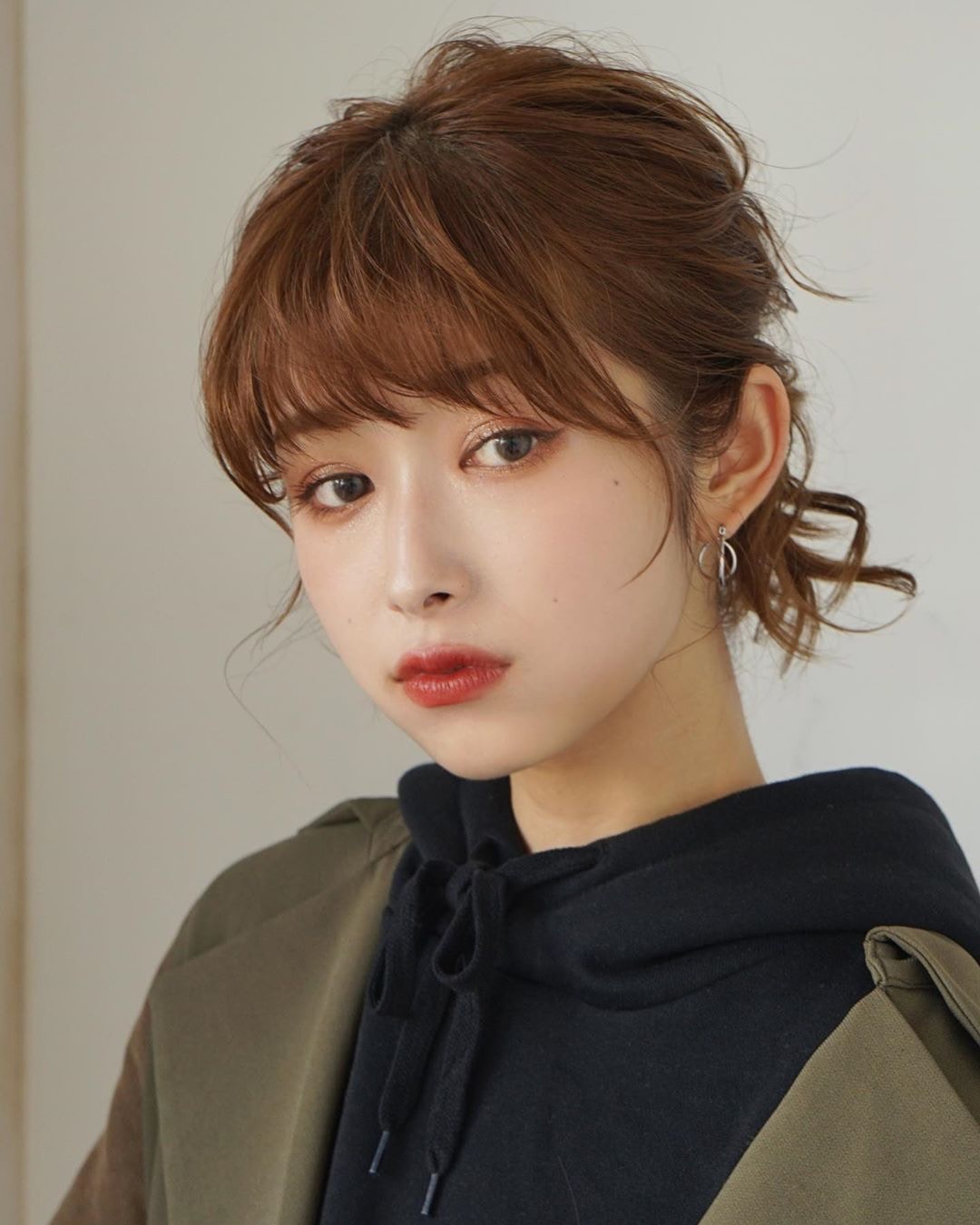 2020最火发型卷发侧颜刘海,2020年流行的日系发型图片