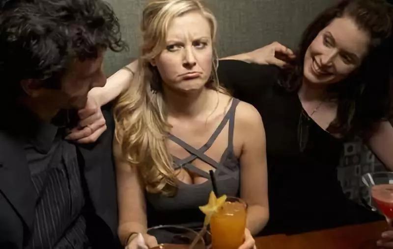 钟煜情感:女人婚外恋引发的后果