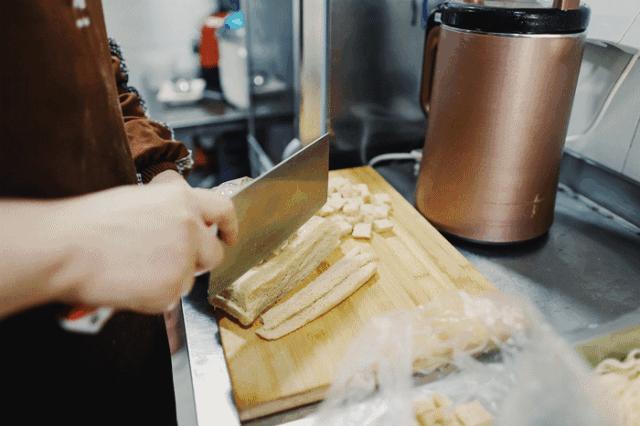 徐州凉皮开到悉尼！健身私教亲手烹制！美味到极致，还有变态辣…