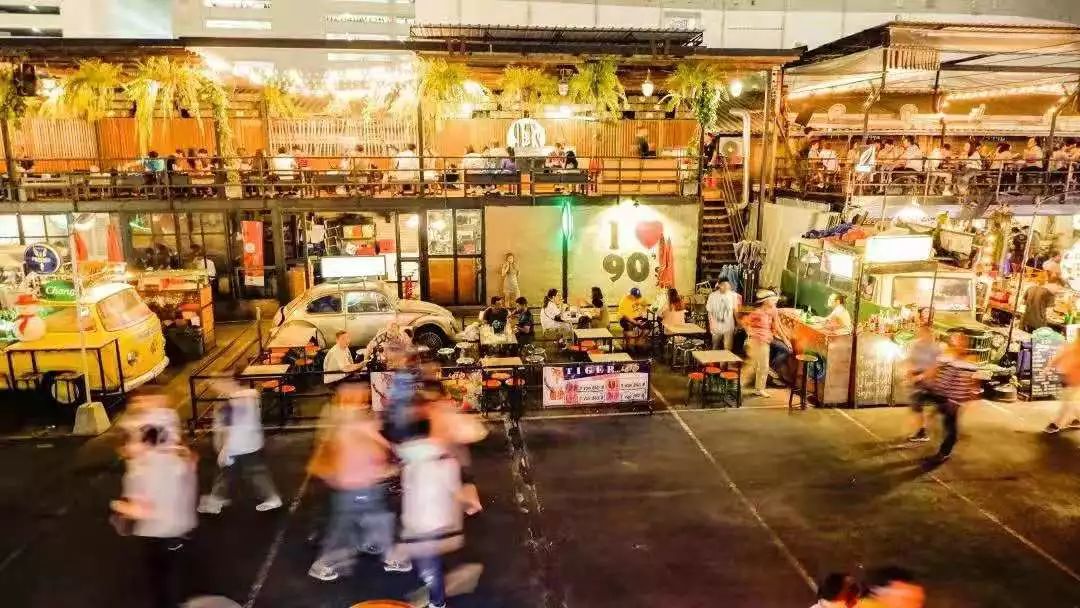 泰国泼水节和中国泼水节是同一天,泰国泼水节和傣族泼水节同一天吗