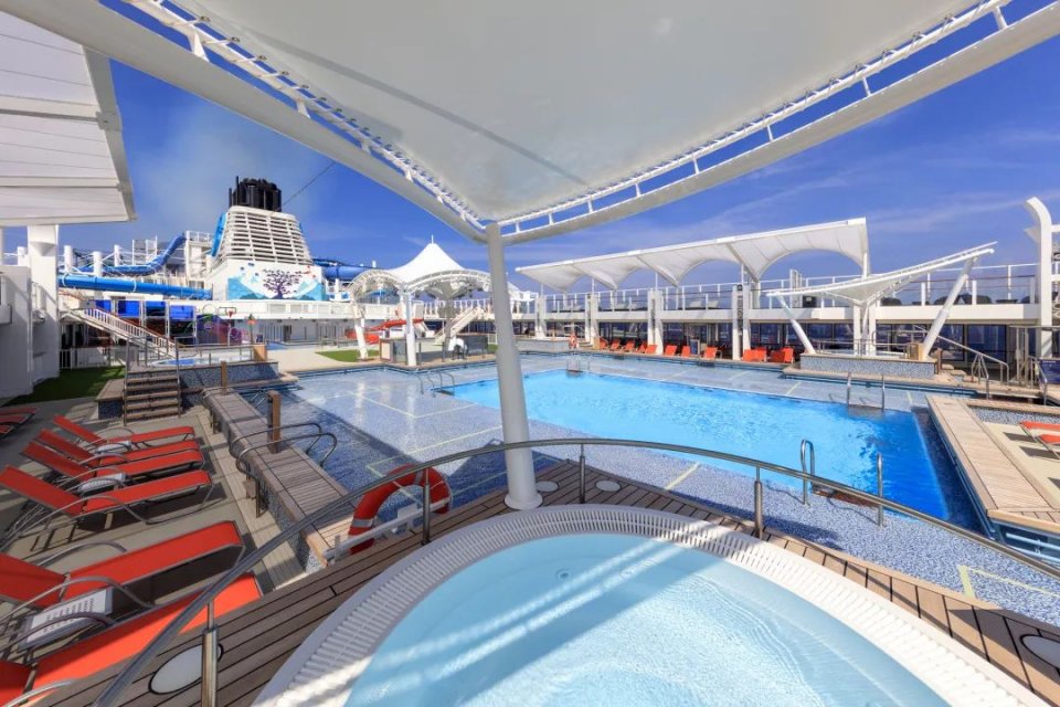 世界梦号邮轮全图,全球最大海上超级城堡