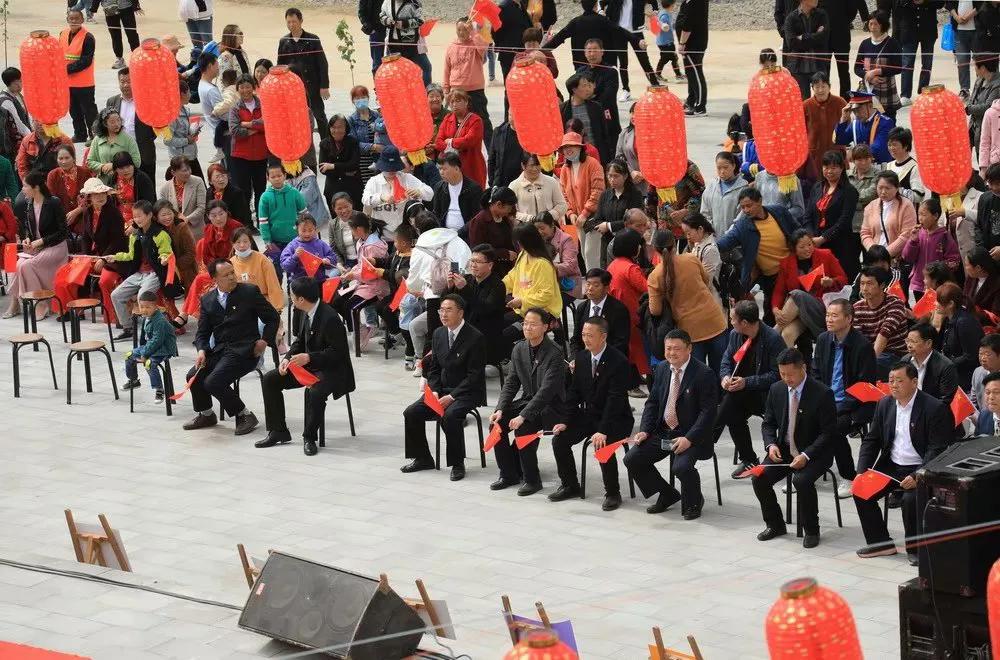 人间最美四月天，十里樱桃红满园