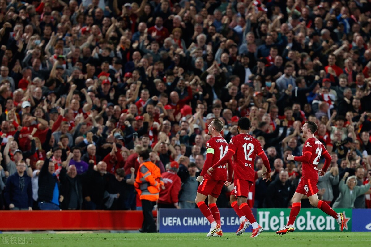 欧冠首轮综述！有大胜，有戴帽，有乌龙，有红牌，更有逆转奇迹