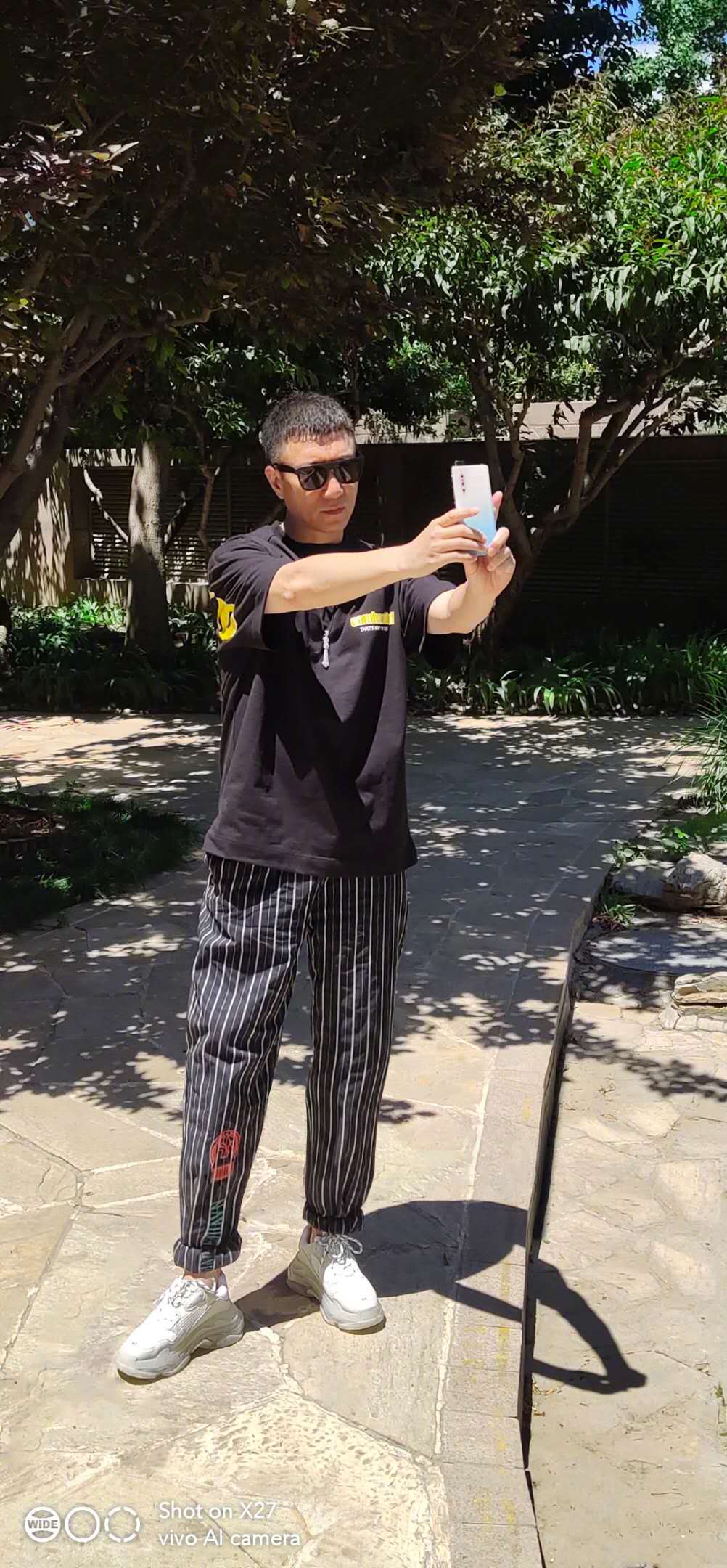 孙红雷领奖感谢母亲,孙红雷上台领奖名场面