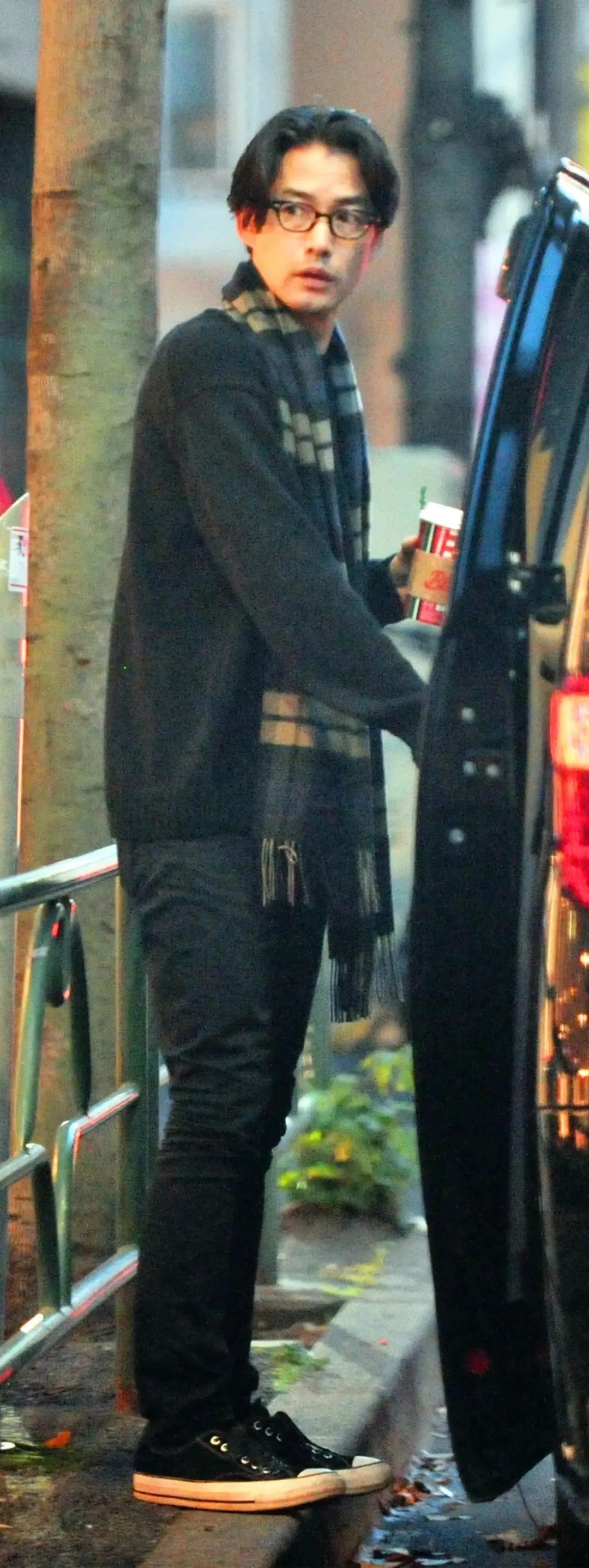 娱乐圈50岁仍单身的男明星,50岁还单身的男生