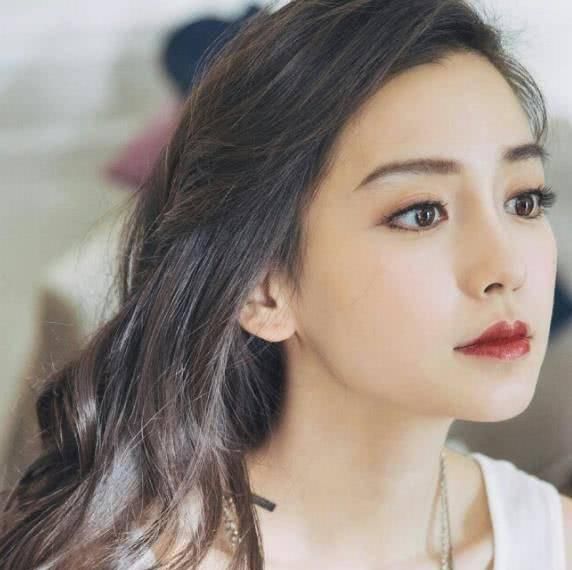 昆凌是混血吗,李小璐昆凌混血照