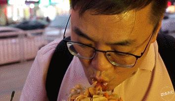 沉甸甸咧着口，每次遇到都排队，究竟是啥征服了吃货