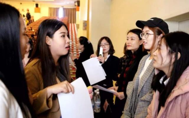 上二本大学值得出省吗,上大学有用吗采访视频