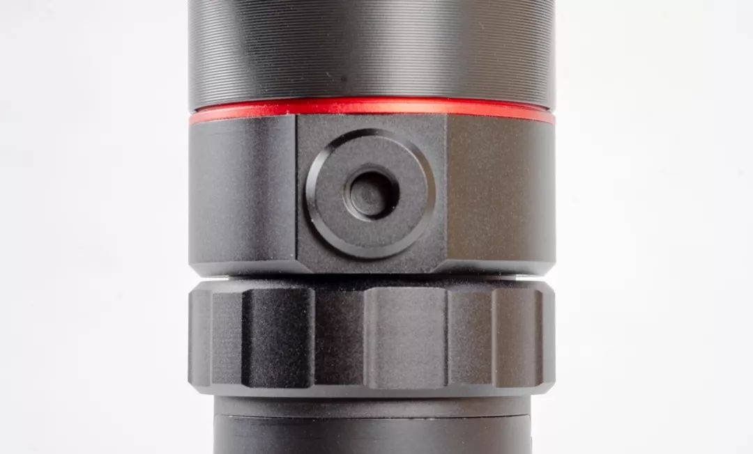 飞宇ak4000与4500对比,飞宇Ak4000稳定器相机连接