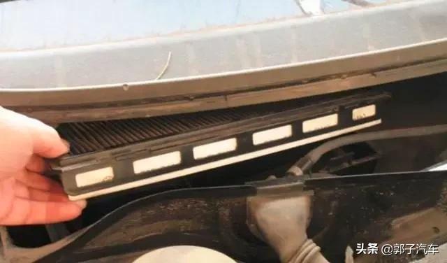 科鲁兹汽车空调滤芯更换教程,韩系车空调滤芯更换教程