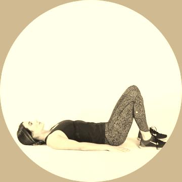 一个动作缓解腰椎酸背痛,腰椎最喜欢的5个锻炼动作完整版