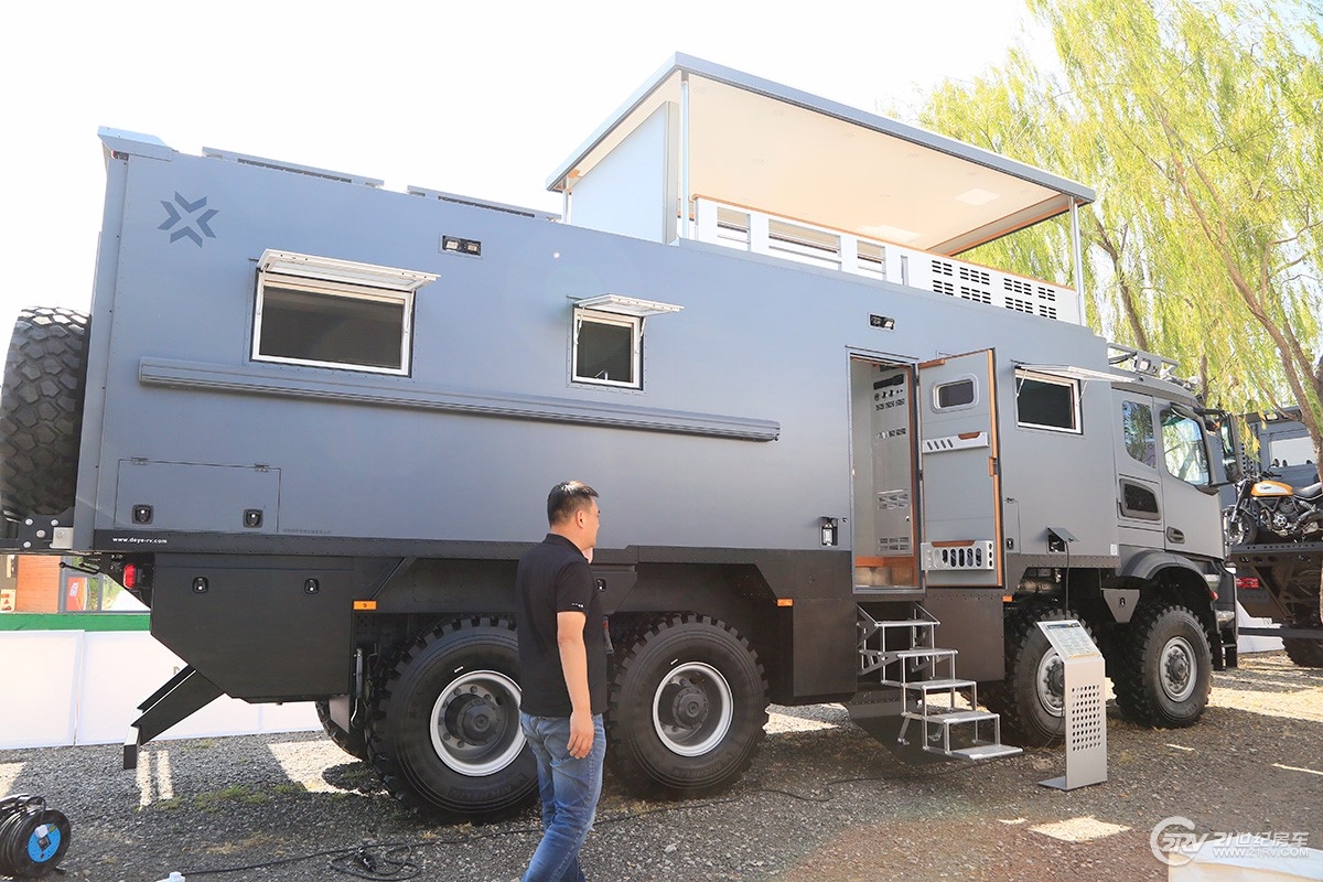 诺马迪森房车100万以内,1300万诺马迪森越野房车旅游