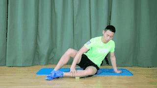 跑步时脚是外八字怎么纠正,膝盖内扣脚外八字跑步