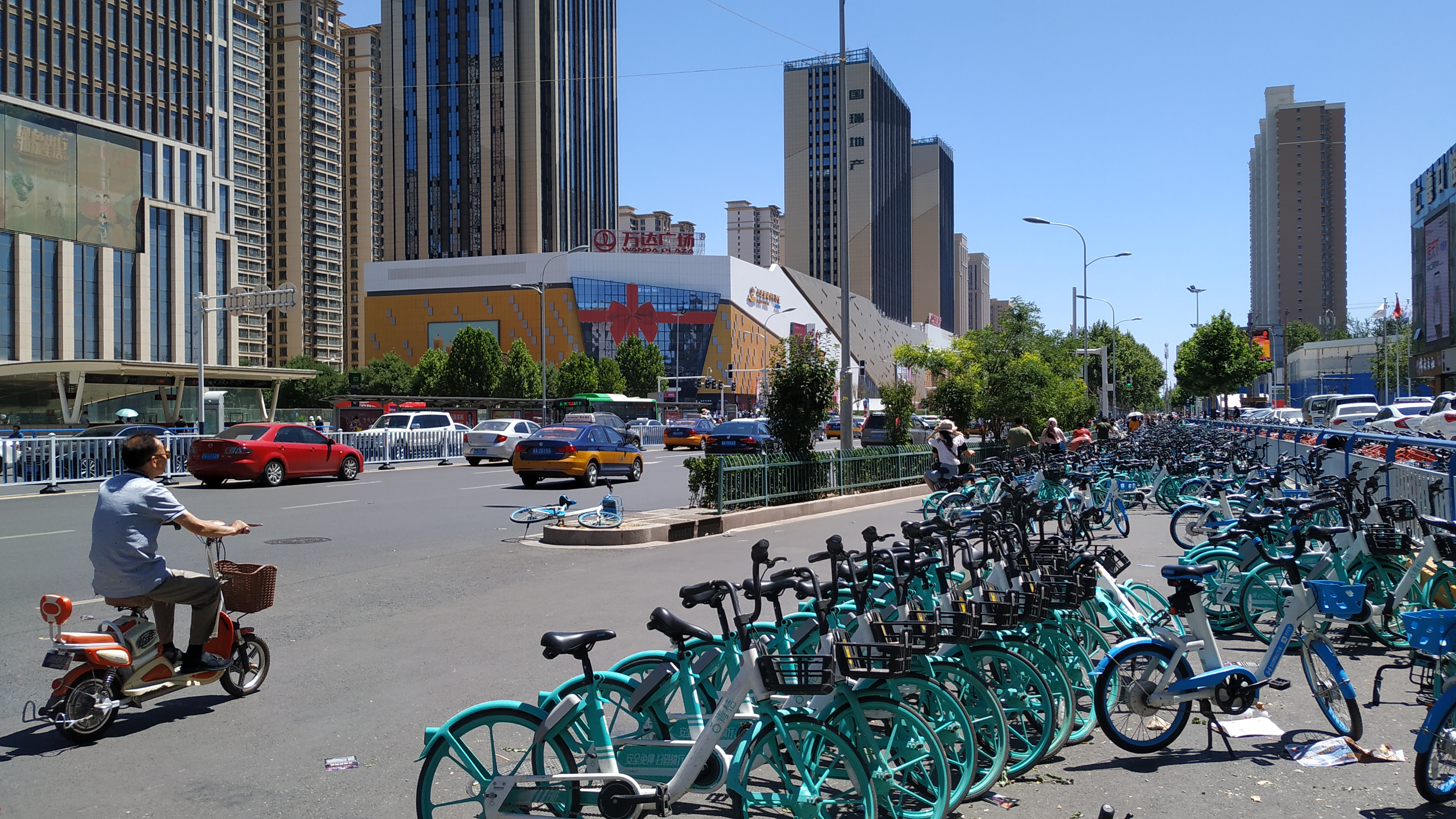 石家庄万达广场长安店地铁口,石家庄长安万达地铁口几号进商场