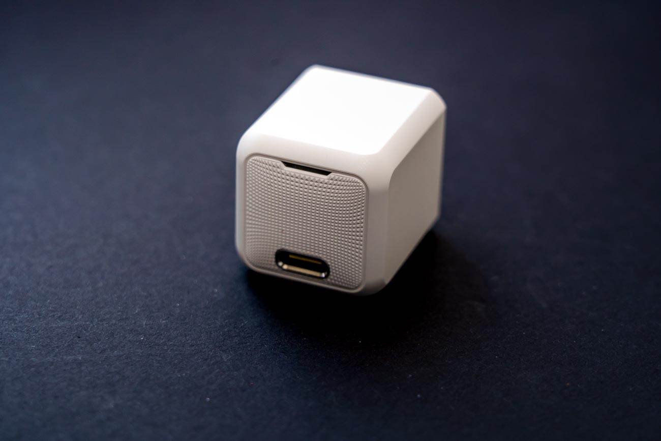 aohi20w氮化镓充电器,aohi30w幻彩快充头测评