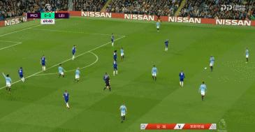 英超冠军瞬间?5万人目睹瓜迪奥拉不安到振臂曼城惊涛骇浪90分钟!