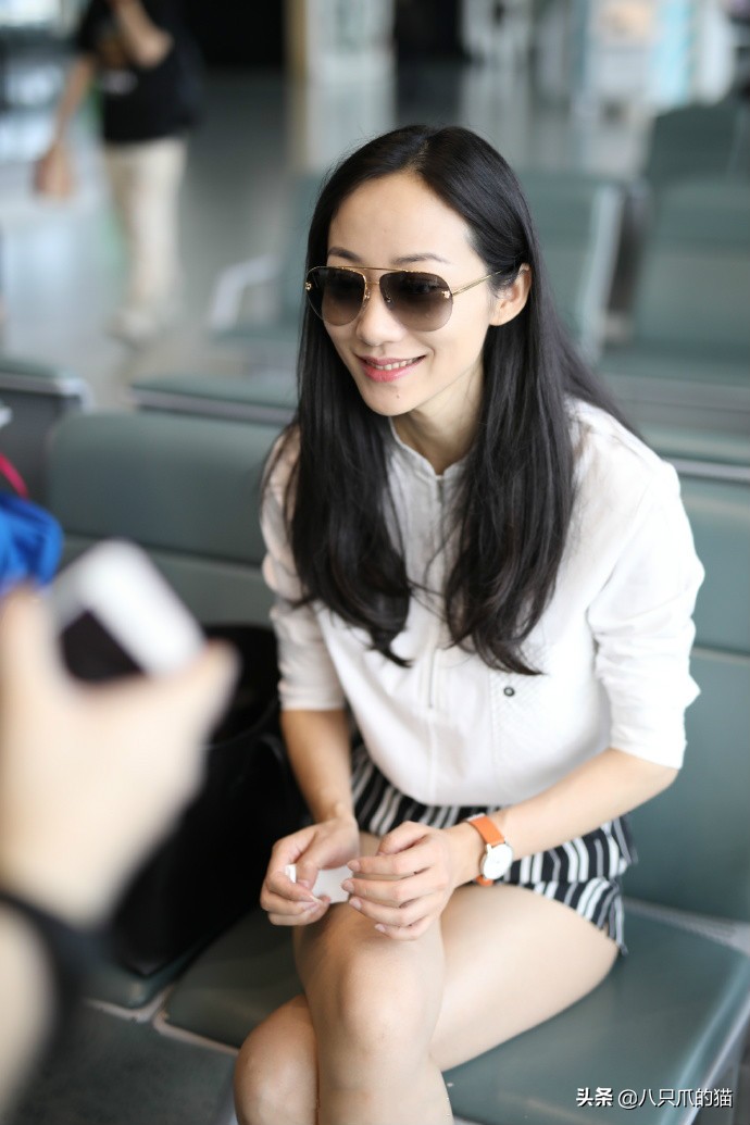 韩雪黑衣长腿,韩雪超短裤穿搭美图