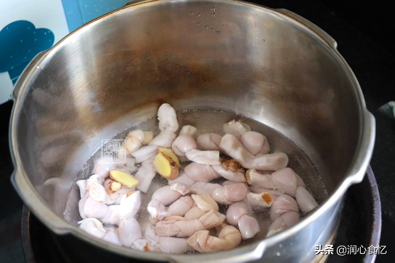 快立夏了，碰见这种时令野菜抓紧吃，营养足鲜又嫩，过阵子就少了