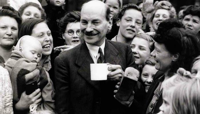 预见纳粹与二战，战争结束却黯然下台，丘吉尔为何被英国人抛弃？