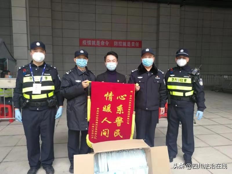 疫情阻击战中的身影,战疫中的环卫工作者