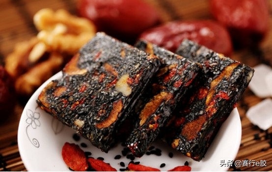 用阿胶熬制阿胶糕的方法和配料,如何熬制阿胶糕的全过程